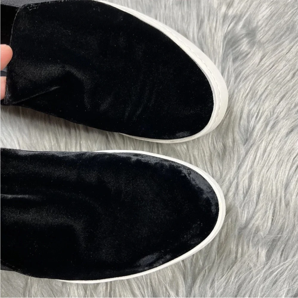 Vince Warren Black Velvet Platform Slip On Sneakers Size 7 M